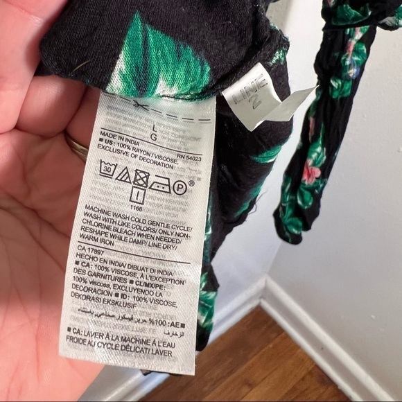 Old Navy Long Sleeve Sexy Swing Blouse Black Birds Tropical Print - Picture 11 of 12